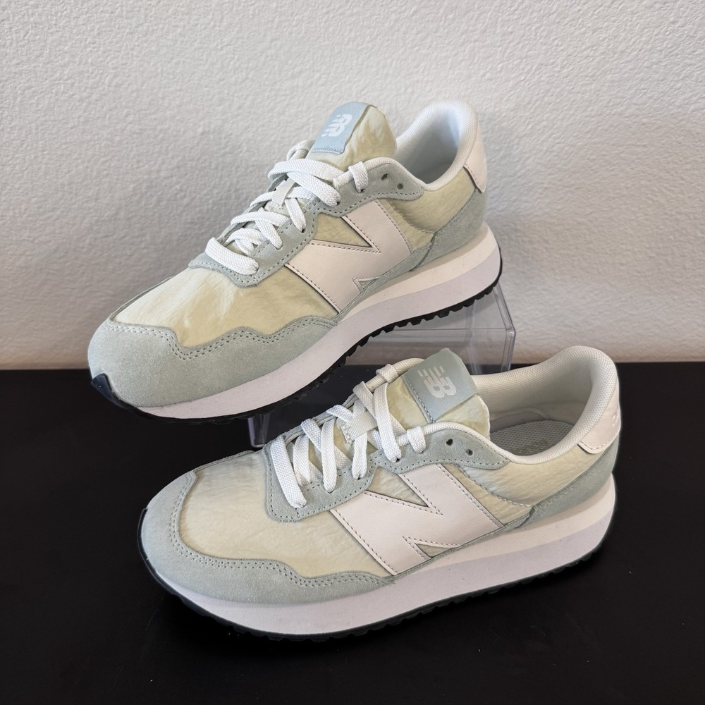 New Balance Women Size 8 237 V1 Sneakers Sage Green Grey White WS237HTG Retro